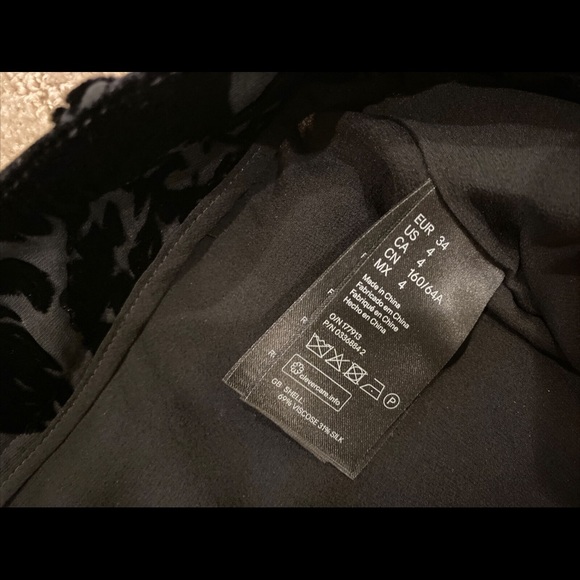 *SOLD SOLD* Authentic Balmain x H&M Velvet Pants - Picture 5 of 7